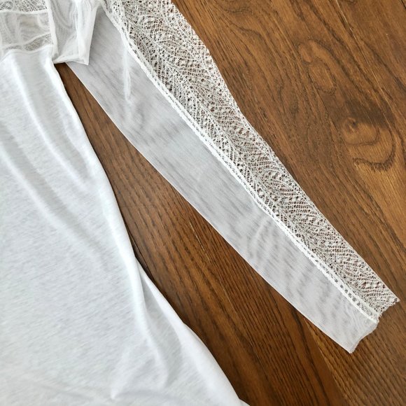 Delicate BCBG Lace Long Sleeve - Picture 3 of 9